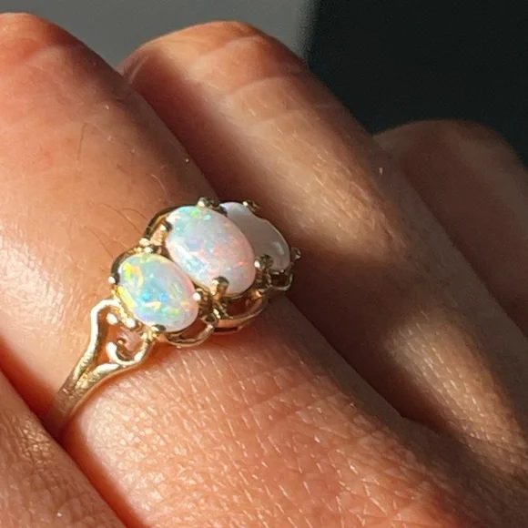 Elegant 14K Yellow Gold Triple Opal Ring - Picture 7 of 16